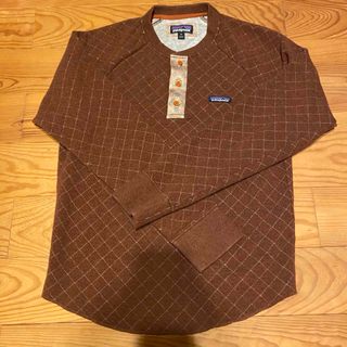 パタゴニア(patagonia)のパタゴニア　メンズM ヘンリーネック　キルトトレーナー　バーガンディー(Tシャツ/カットソー(七分/長袖))