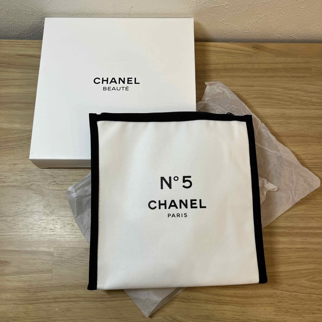 CHANEL(シャネル)のCHANEL ポーチ　(非売品) レディースのファッション小物(ポーチ)の商品写真