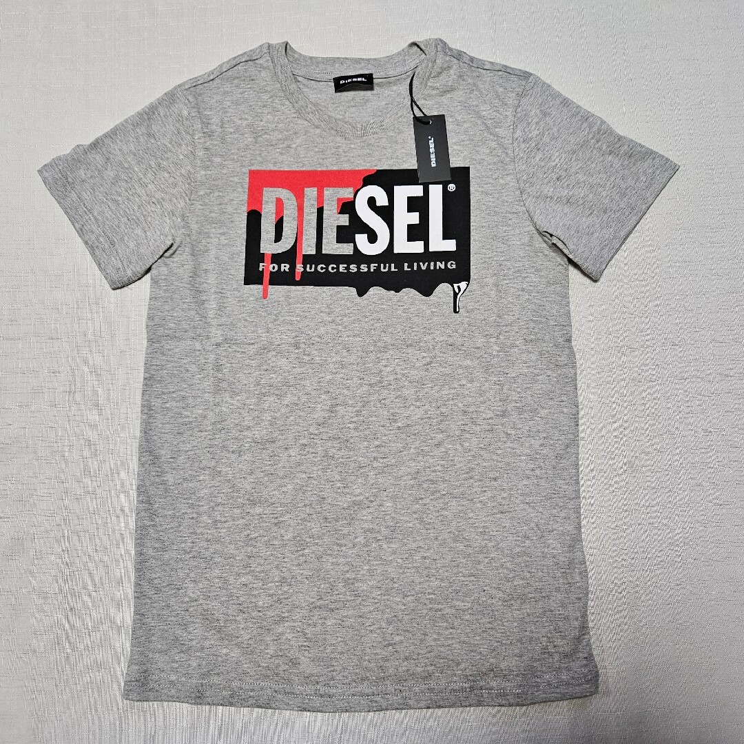 DIESEL(ディーゼル)のDIESEL ディーゼルキッズ　Tシャツ キッズ/ベビー/マタニティのキッズ服男の子用(90cm~)(Tシャツ/カットソー)の商品写真