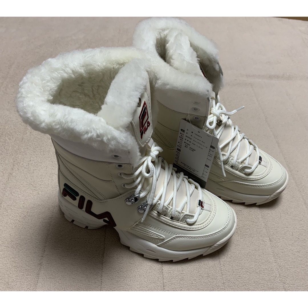 FILA(フィラ)の新品☆ フィラ（FILA）のディスラプターブーツ23.0 レディースの靴/シューズ(ブーツ)の商品写真