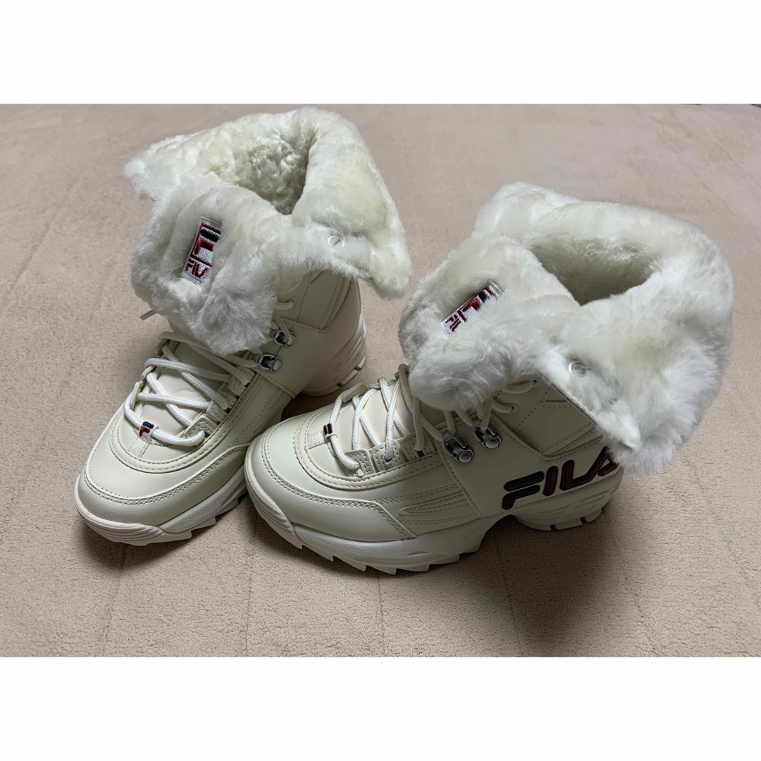 FILA(フィラ)の新品☆ フィラ（FILA）のディスラプターブーツ23.0 レディースの靴/シューズ(ブーツ)の商品写真