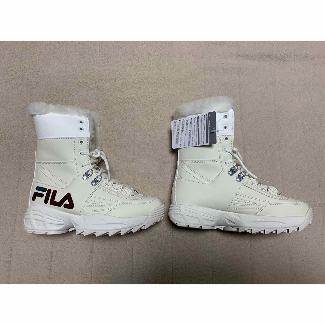 FILA(フィラ)の新品☆ フィラ（FILA）のディスラプターブーツ23.0 レディースの靴/シューズ(ブーツ)の商品写真