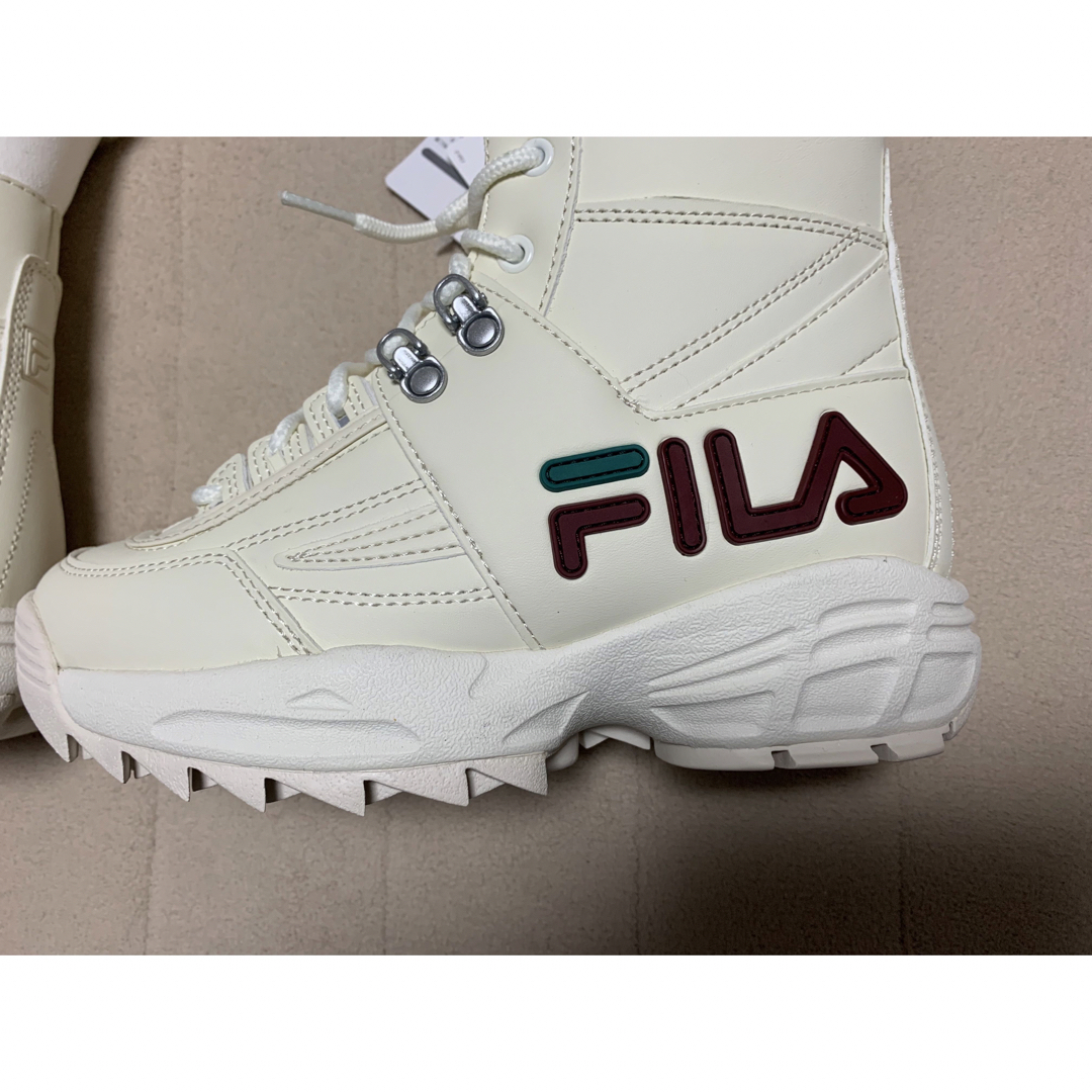 FILA(フィラ)の新品☆ フィラ（FILA）のディスラプターブーツ23.0 レディースの靴/シューズ(ブーツ)の商品写真