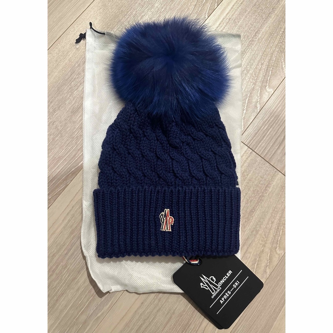 MONCLER(モンクレール)の定価5万 モンクレール グルノーブル ニットキャップ フォックスファー NAVY レディースの帽子(ニット帽/ビーニー)の商品写真