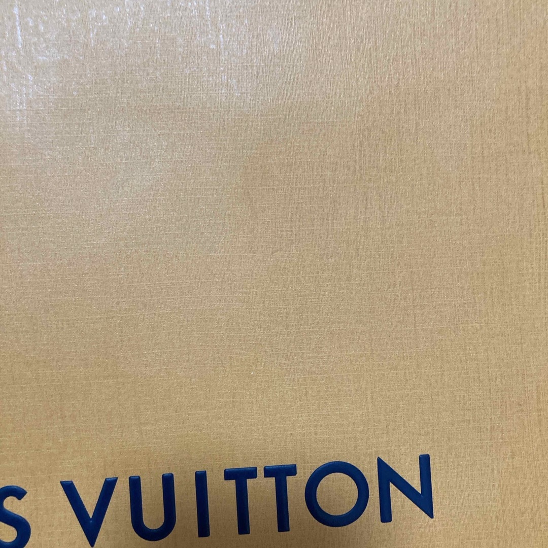 LOUIS VUITTON(ルイヴィトン)のヴィトンの紙袋4枚 レディースのバッグ(ショップ袋)の商品写真