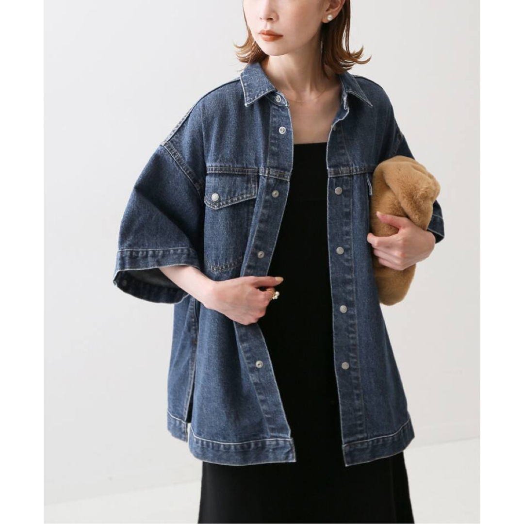 SLOBE IENA(スローブイエナ)のSLOBE IENA  LE DENIM ボクシーショートスリーブシャツ　デニム レディースのジャケット/アウター(Gジャン/デニムジャケット)の商品写真