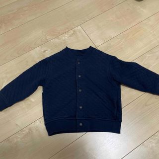 ユニクロ(UNIQLO)のUNIQLO  キルトカーディガン　紺　100センチ(カーディガン)