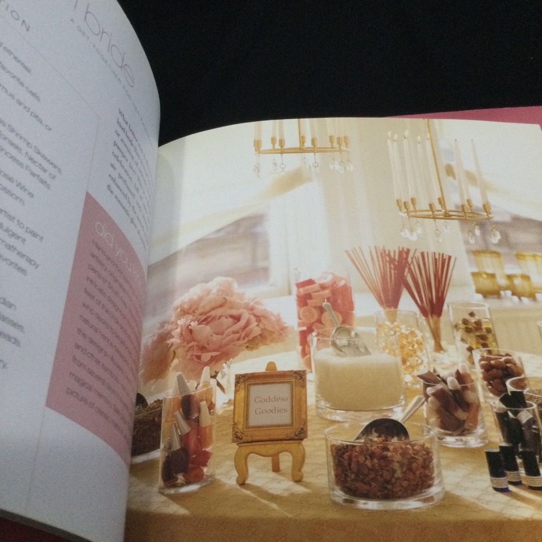 Wedding ホーム　パーティー　レシピ　洋書　ウェディング　お菓子　料理 エンタメ/ホビーの本(洋書)の商品写真