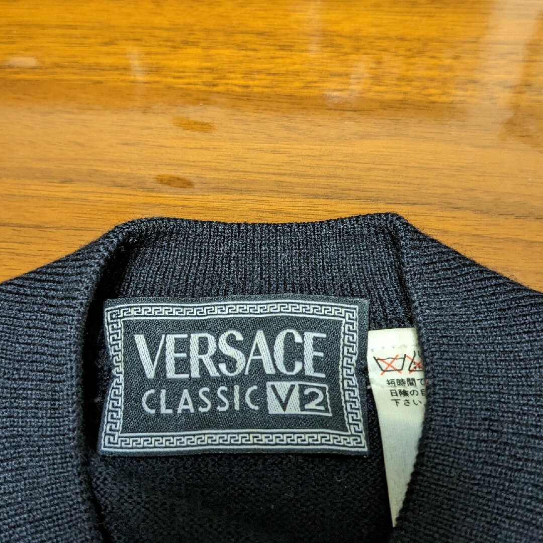 VERSACE(ヴェルサーチ)のVERSACE CLASSIC V2 ニット 28日まで‼️ メンズのトップス(ニット/セーター)の商品写真