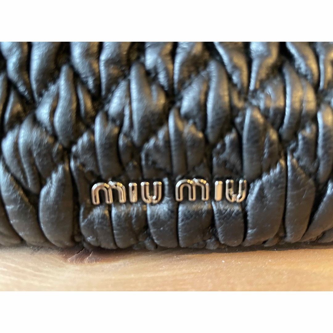 miumiu(ミュウミュウ)のミュウミュウ マテラッセ 2way ブラック ナッパレザー クリスタル レディースのバッグ(ハンドバッグ)の商品写真