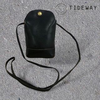 タイドウェイ(TIDEWAY)の【送料無料】TIDEWAY ミニショルダーバッグ スマホポーチ レザー ブラック(ショルダーバッグ)