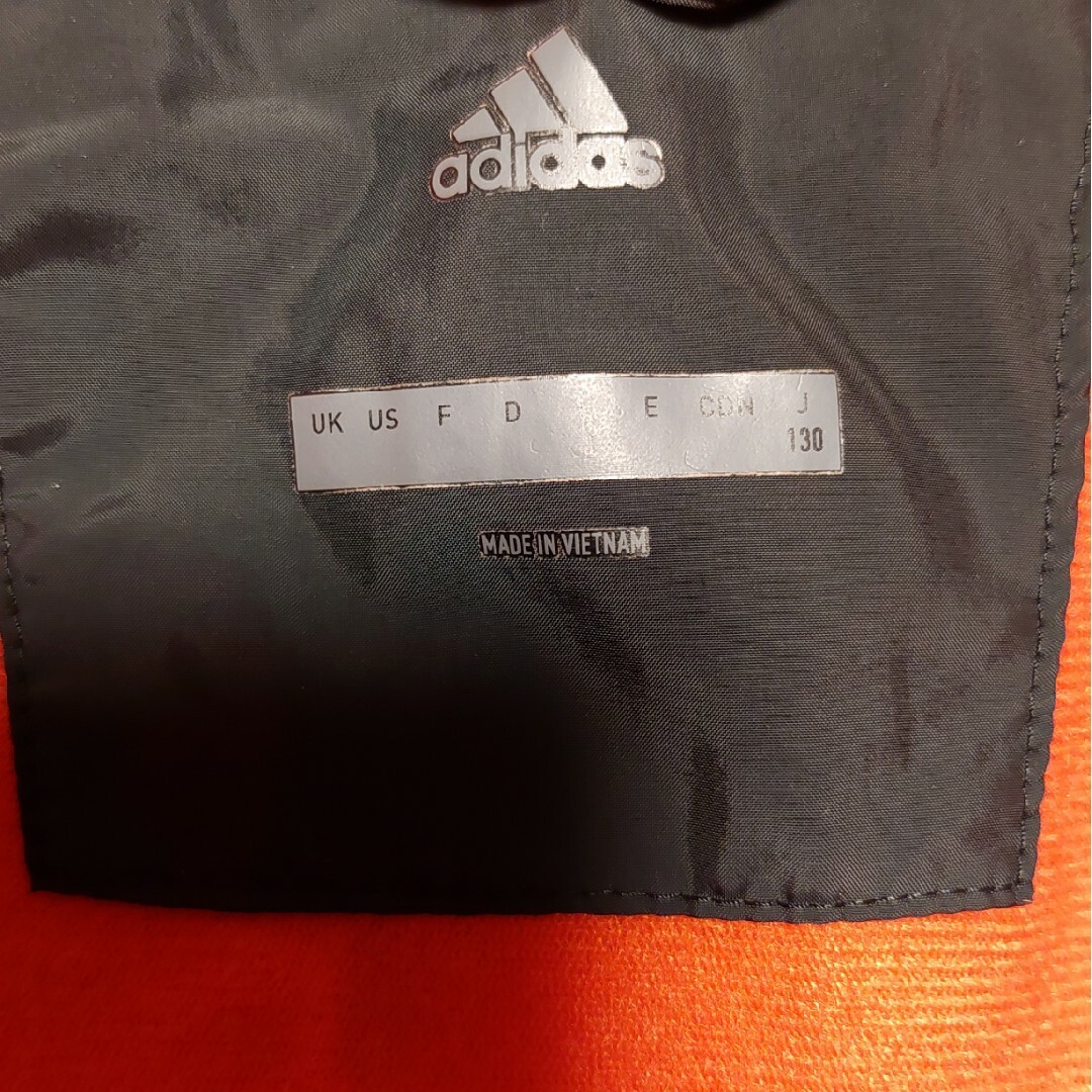 adidas(アディダス)の【美品】adidas　アディダス　ナイロンジャケット(130) キッズ/ベビー/マタニティのキッズ服男の子用(90cm~)(ジャケット/上着)の商品写真