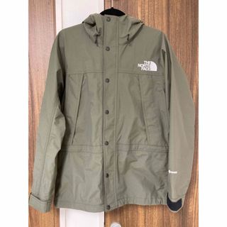 ザノースフェイス(THE NORTH FACE)の美品　THE NORTH FACE mountain light jacket(マウンテンパーカー)