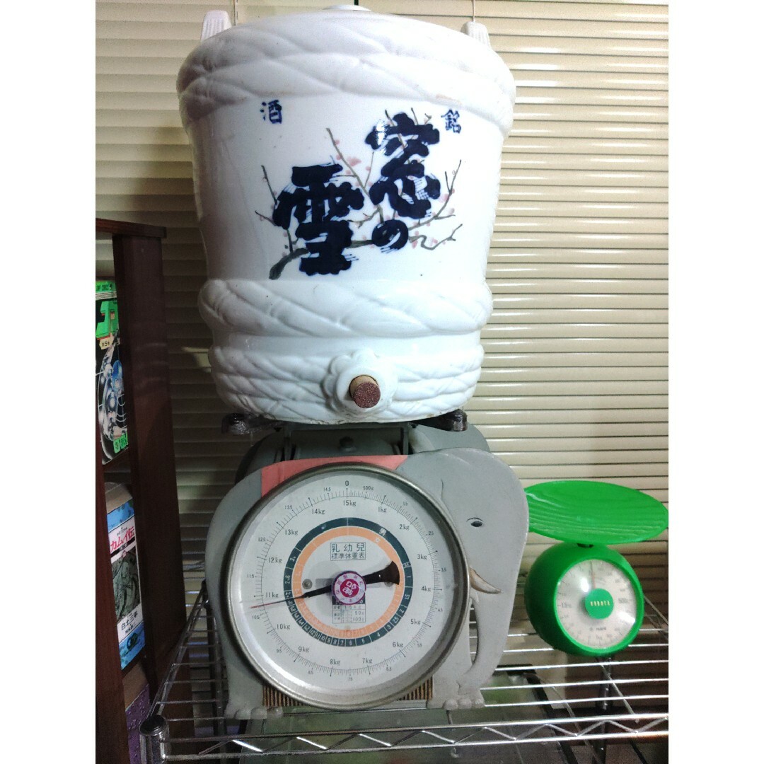 一斗樽 陶磁器製酒樽 窓の雪 昭和レトロポップ かわいい酒樽 一斗樽 陶磁器製酒樽 窓の雪 昭和レトロポップ かわいい酒樽