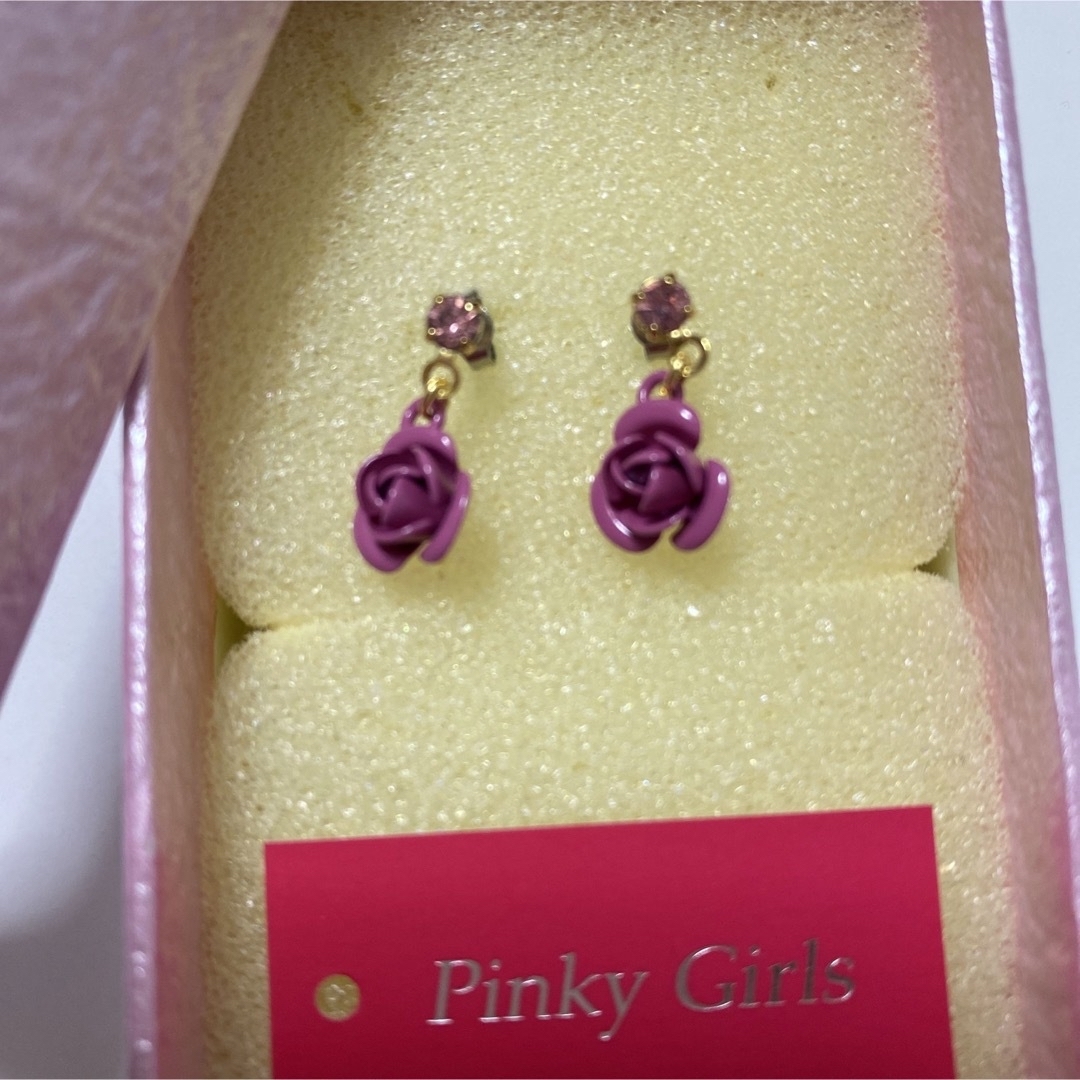 PinkyGirls(ピンキーガールズ)のPinky  Girls 薔薇のピアス レディースのアクセサリー(ピアス)の商品写真