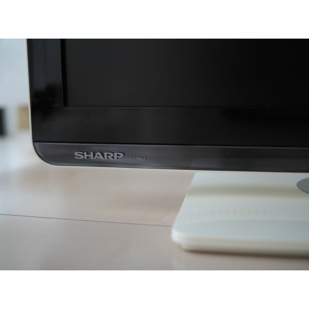 【動作確認済】SHARP　AQUOS　液晶カラーテレビ　LC-19K3／ホワイト