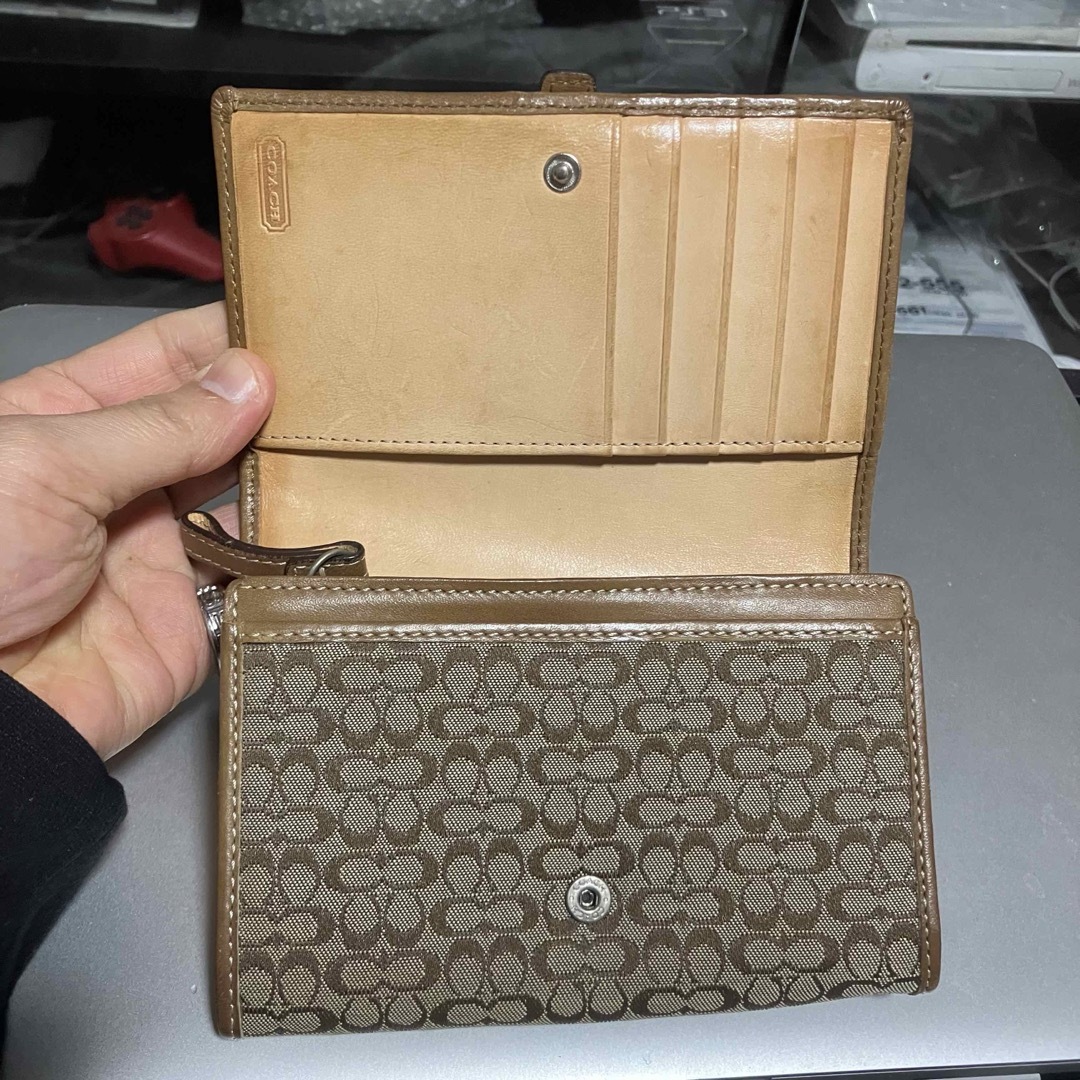 COACH(コーチ)の【COACH / コーチ】 シグネチャー / 二つ折り財布 レディースのファッション小物(財布)の商品写真