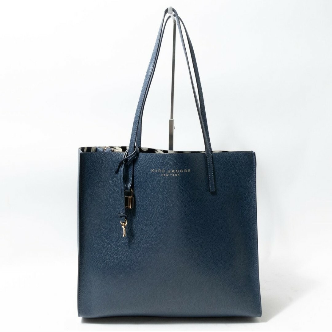 MARC JACOBS(マークジェイコブス)のMARC JACOBS  マークジェイコブス　トートバッグ　ハンドバッグ レディースのバッグ(トートバッグ)の商品写真