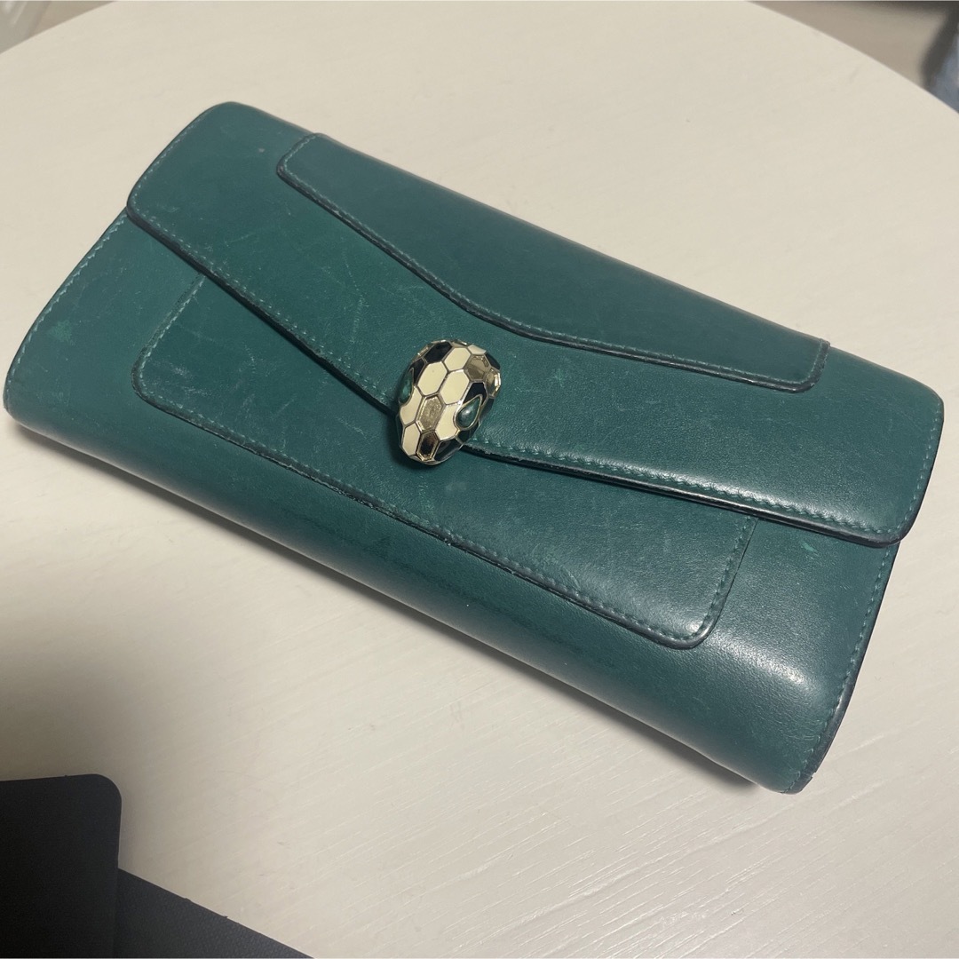 BVLGARI(ブルガリ)のブルガリ　セルペンティ　フォーエバー　蛇　ロゴ金具　グリーン　長財布 レディースのファッション小物(財布)の商品写真