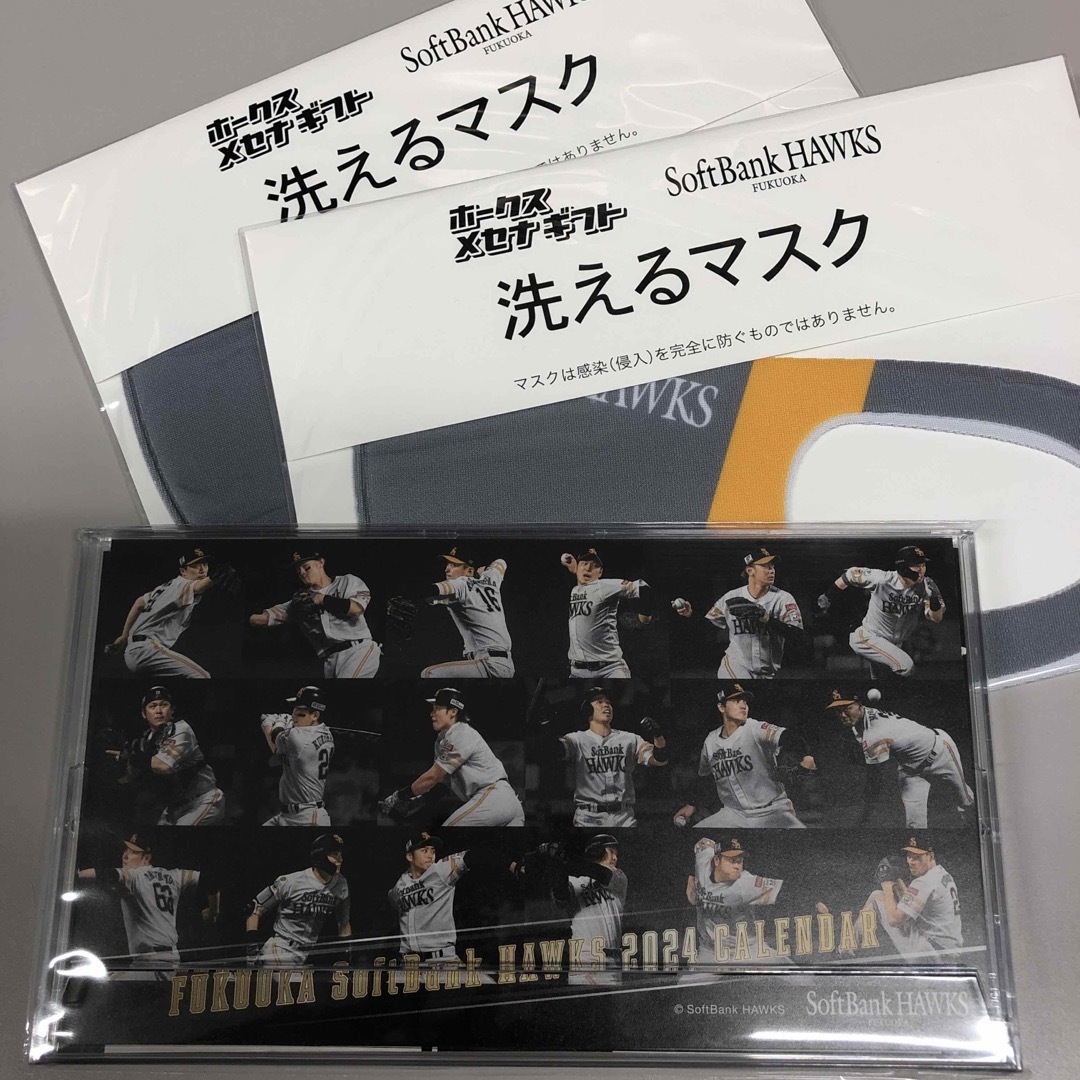 福岡ソフトバンクホークス(フクオカソフトバンクホークス)の2024ソフトバンクホークス卓上カレンダー スポーツ/アウトドアの野球(記念品/関連グッズ)の商品写真