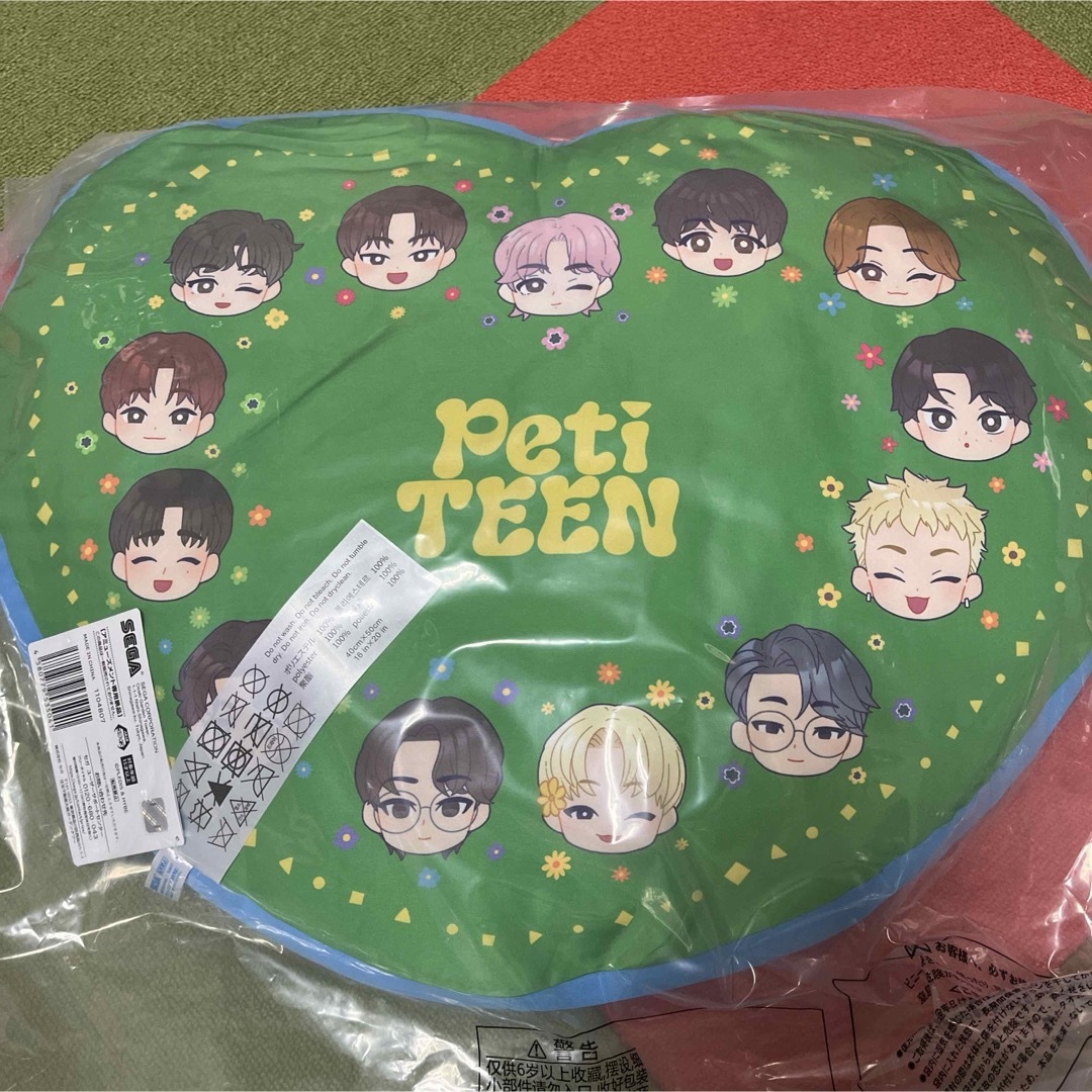 SEVENTEEN(セブンティーン)のpetiteen  ハート型クッション  SEVENTEEN エンタメ/ホビーのタレントグッズ(アイドルグッズ)の商品写真