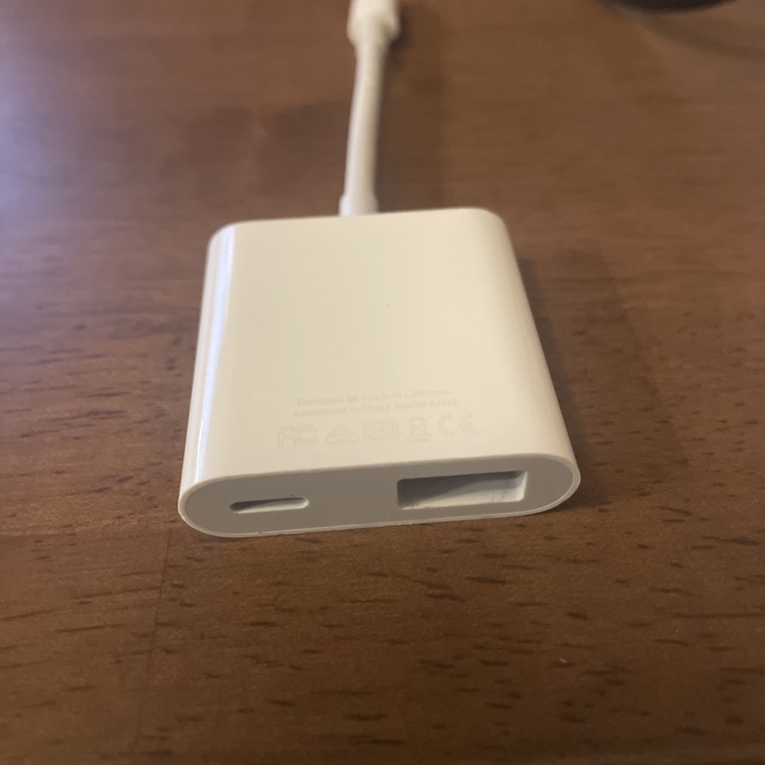 Apple(アップル)のアップル Apple Lightning USB-3 カメラアダプタ スマホ/家電/カメラのスマホアクセサリー(その他)の商品写真