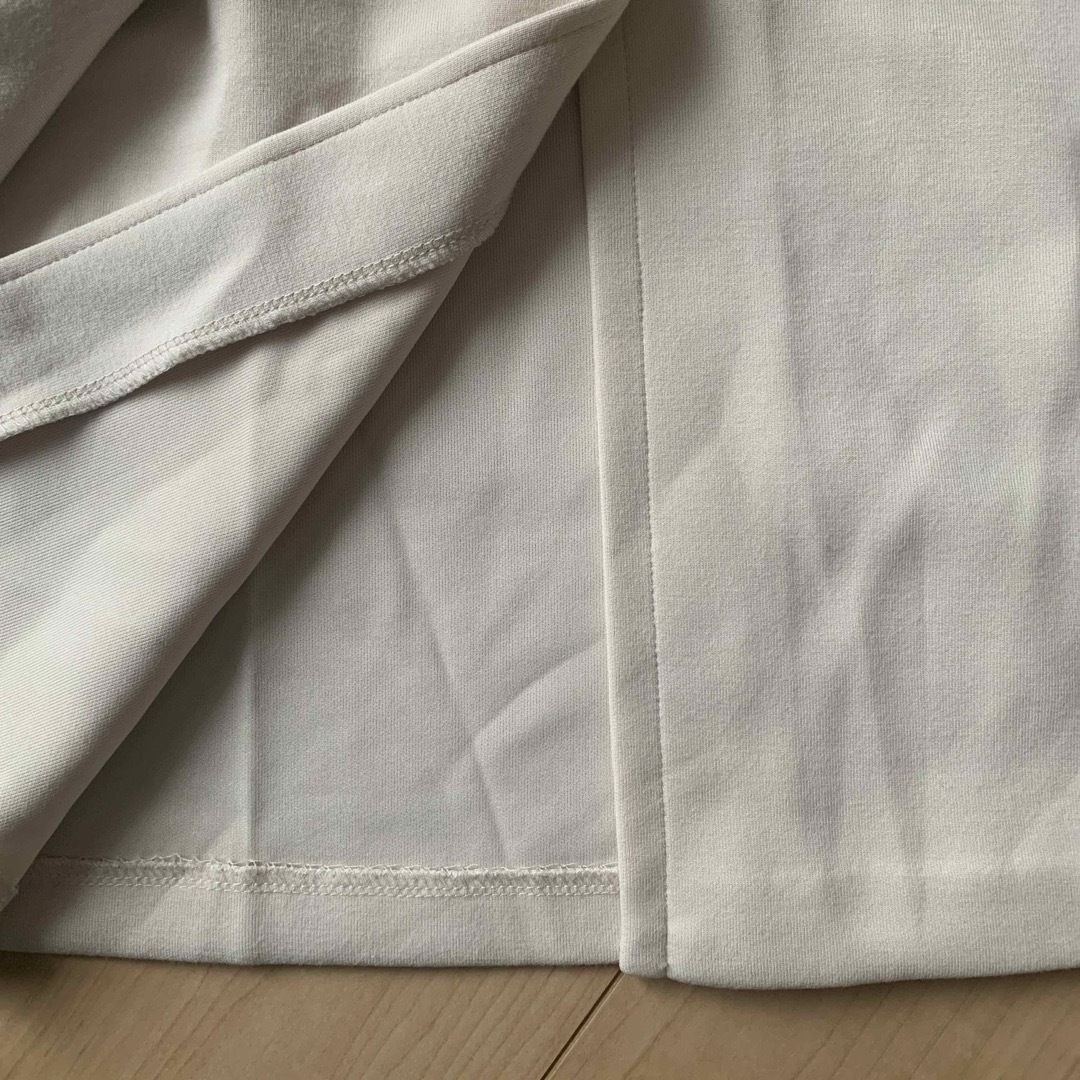 UNIQLO(ユニクロ)のUNIQLO ストレッチ　ナロースカート　ホワイト　L　 レディースのスカート(ロングスカート)の商品写真