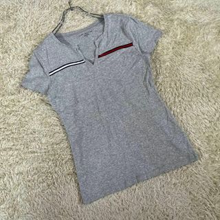 トミーヒルフィガー(TOMMY HILFIGER)のTOMMY HILFIGER (M) ライン入り グレー Tシャツ 半袖(Tシャツ(半袖/袖なし))