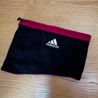 アディダス(adidas)の新品未使用 adidas ネックウォーマー 刺繍ロゴ フリース(ネックウォーマー)