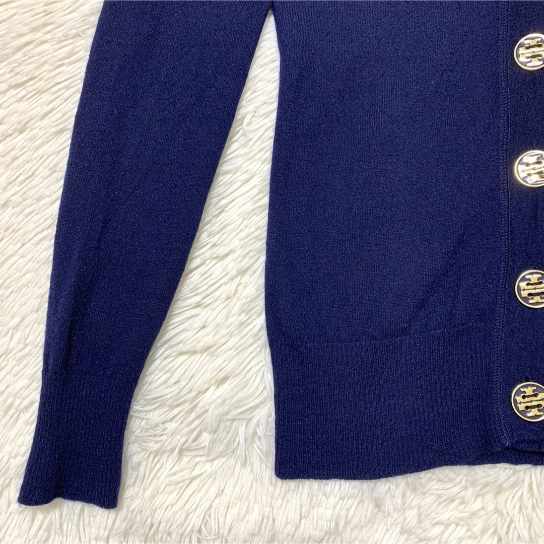 Tory Burch(トリーバーチ)の【良品】TORY BURCH カーディガン ロゴボタン カシミヤ100% レディースのトップス(カーディガン)の商品写真