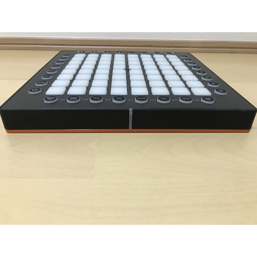 novation(ノベーション)のNovation Launchpad Pro 楽器のDTM/DAW(MIDIコントローラー)の商品写真