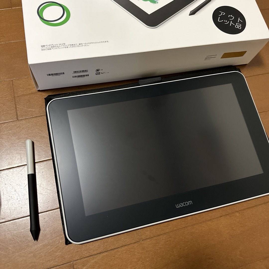 ワコム液晶ペンタブレット Wacom One DTC133 ホワイト - タブレット