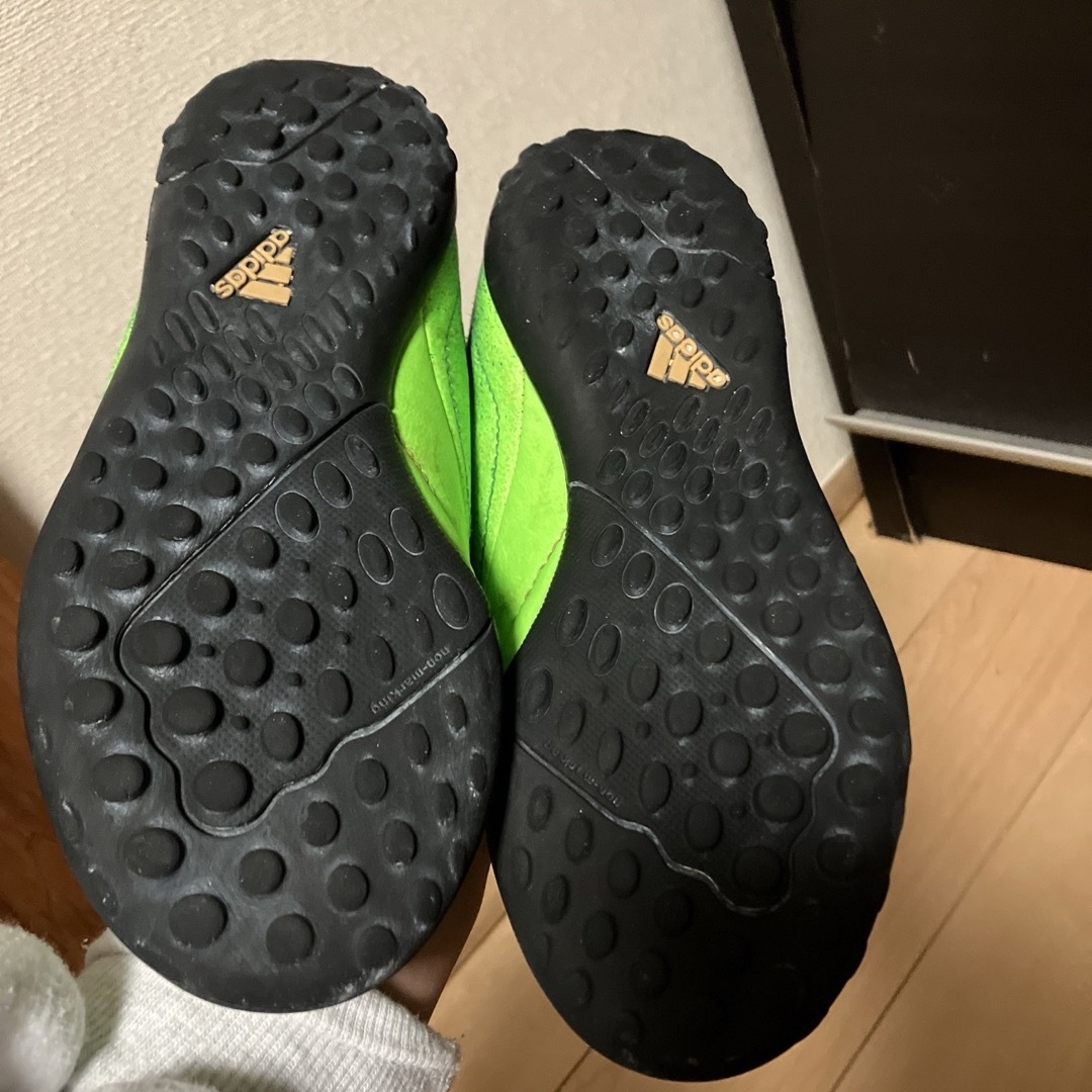 adidas(アディダス)のアディダス　スニーカー　17.4センチ キッズ/ベビー/マタニティのキッズ靴/シューズ(15cm~)(スニーカー)の商品写真