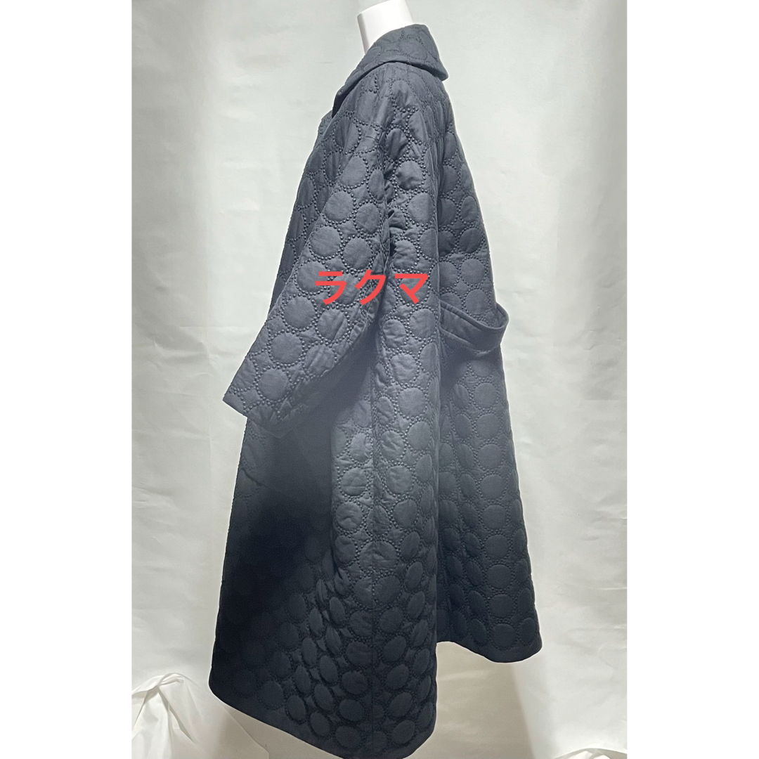 mina perhonen(ミナペルホネン)のmina perhonen 2023AW タンバリンキルティングコート レディースのジャケット/アウター(ロングコート)の商品写真