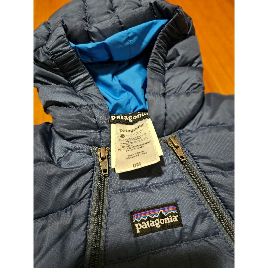 patagonia(パタゴニア)のPatagonia ダウン 防寒 ジャンプスーツ カバーオール OM 60サイズ キッズ/ベビー/マタニティのベビー服(~85cm)(ジャケット/コート)の商品写真