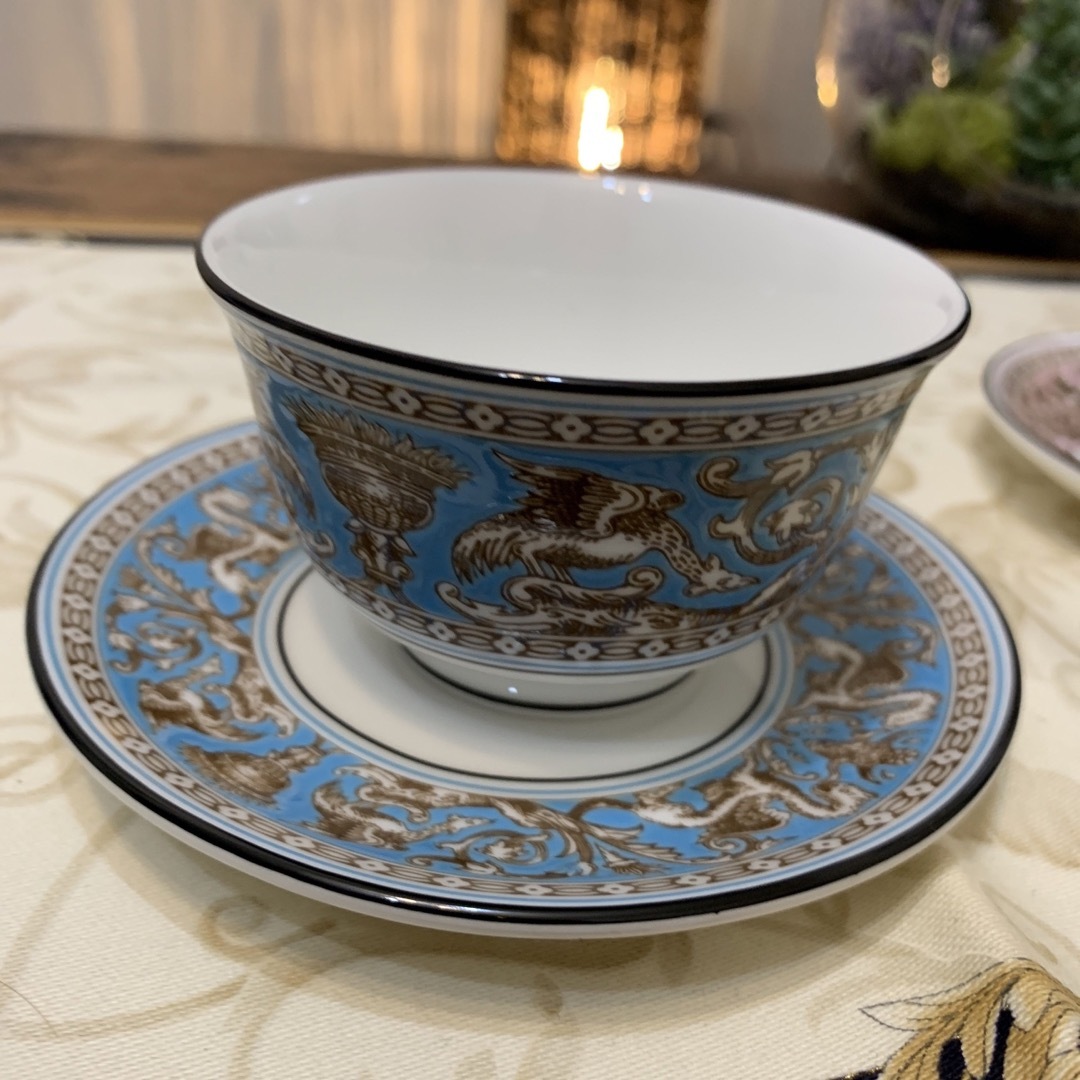 WEDGWOOD(ウェッジウッド)の未使用　ウェッジウッド  フロレンティーン　ターコイズ　ピンク　オリエンタル インテリア/住まい/日用品のキッチン/食器(食器)の商品写真