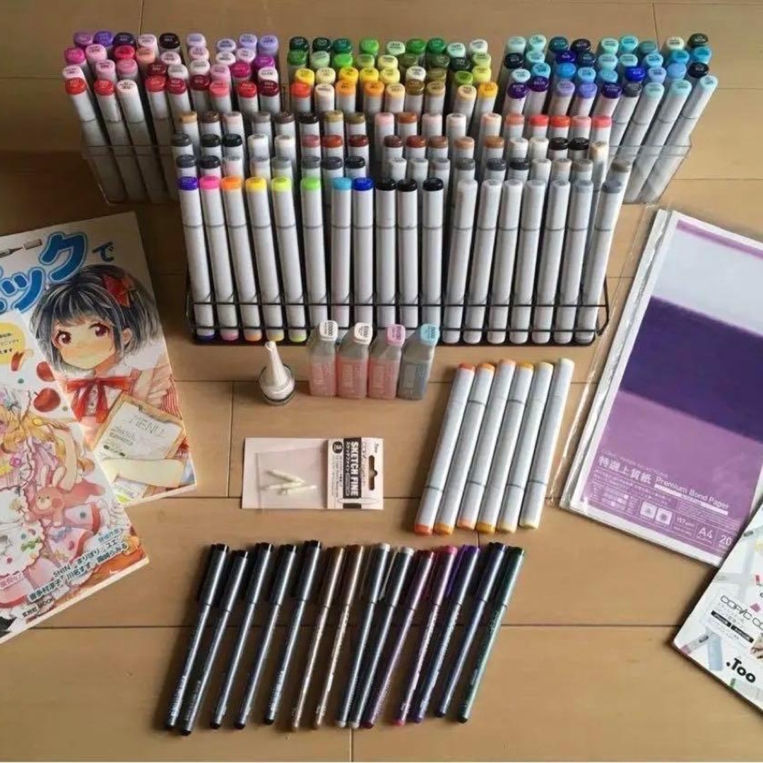 COPIC(コピック)のコピックスケッチ・マルチライナー200本他色々まとめて！スタンド、バリオスインク エンタメ/ホビーのアート用品(カラーペン/コピック)の商品写真