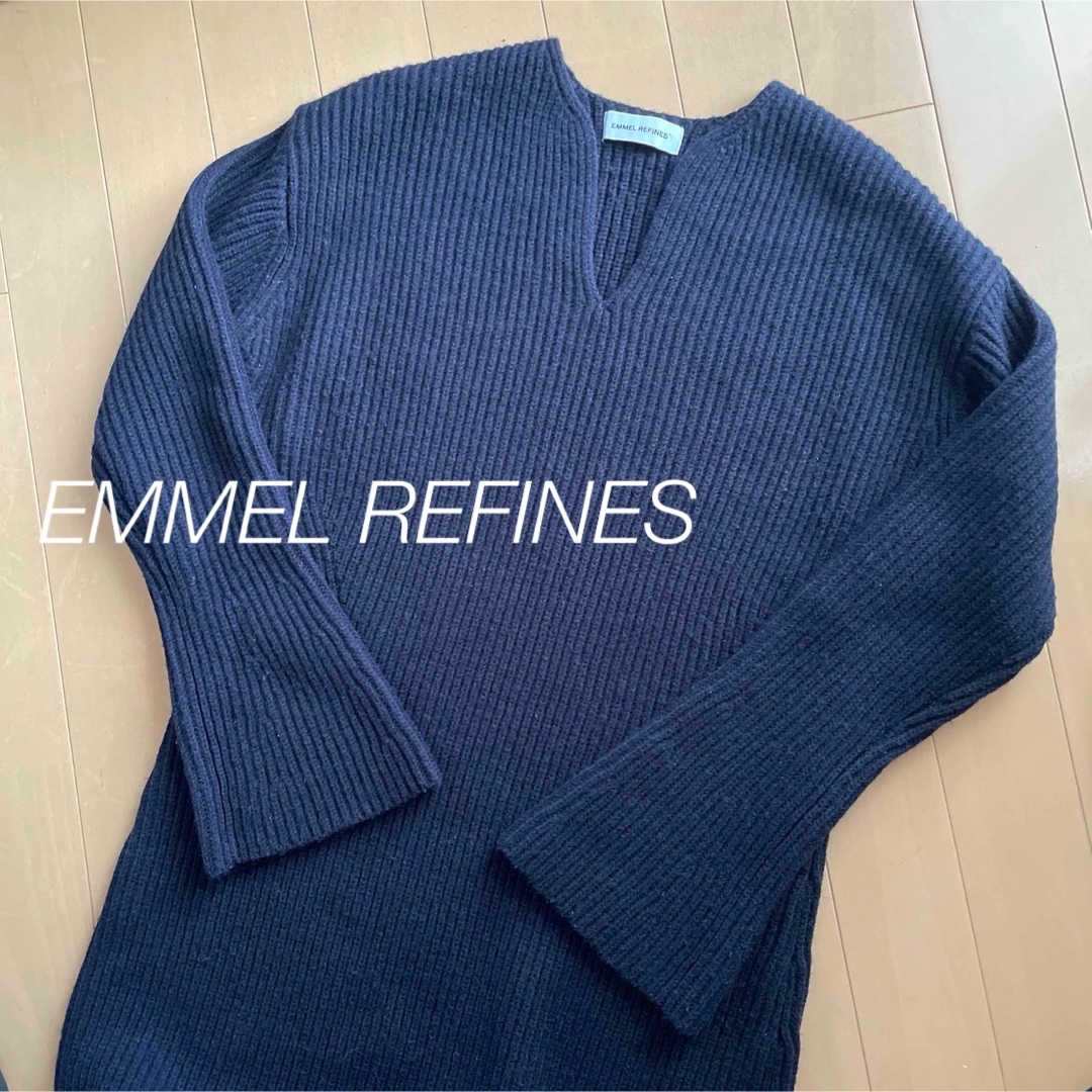 EMMEL REFINES(エメルリファインズ)のお値下げ　EMMEL REFINES  ニット　ワンピース　美品✨ レディースのワンピース(ロングワンピース/マキシワンピース)の商品写真