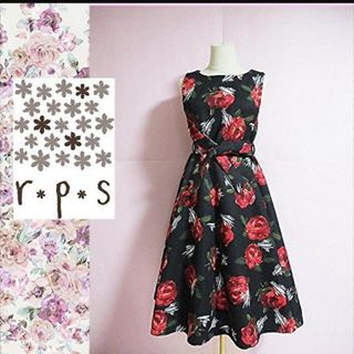 アルピーエス(rps)の【r.p.s】花柄ワンピース　フラワープリント　フィット＆フレア　手洗い　M(ロングワンピース/マキシワンピース)