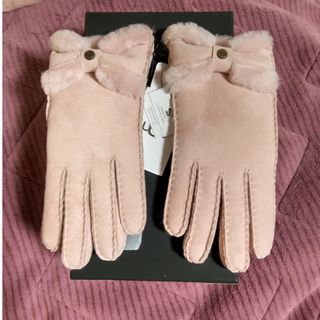 UGG 新品　ミトン手袋　イエロー