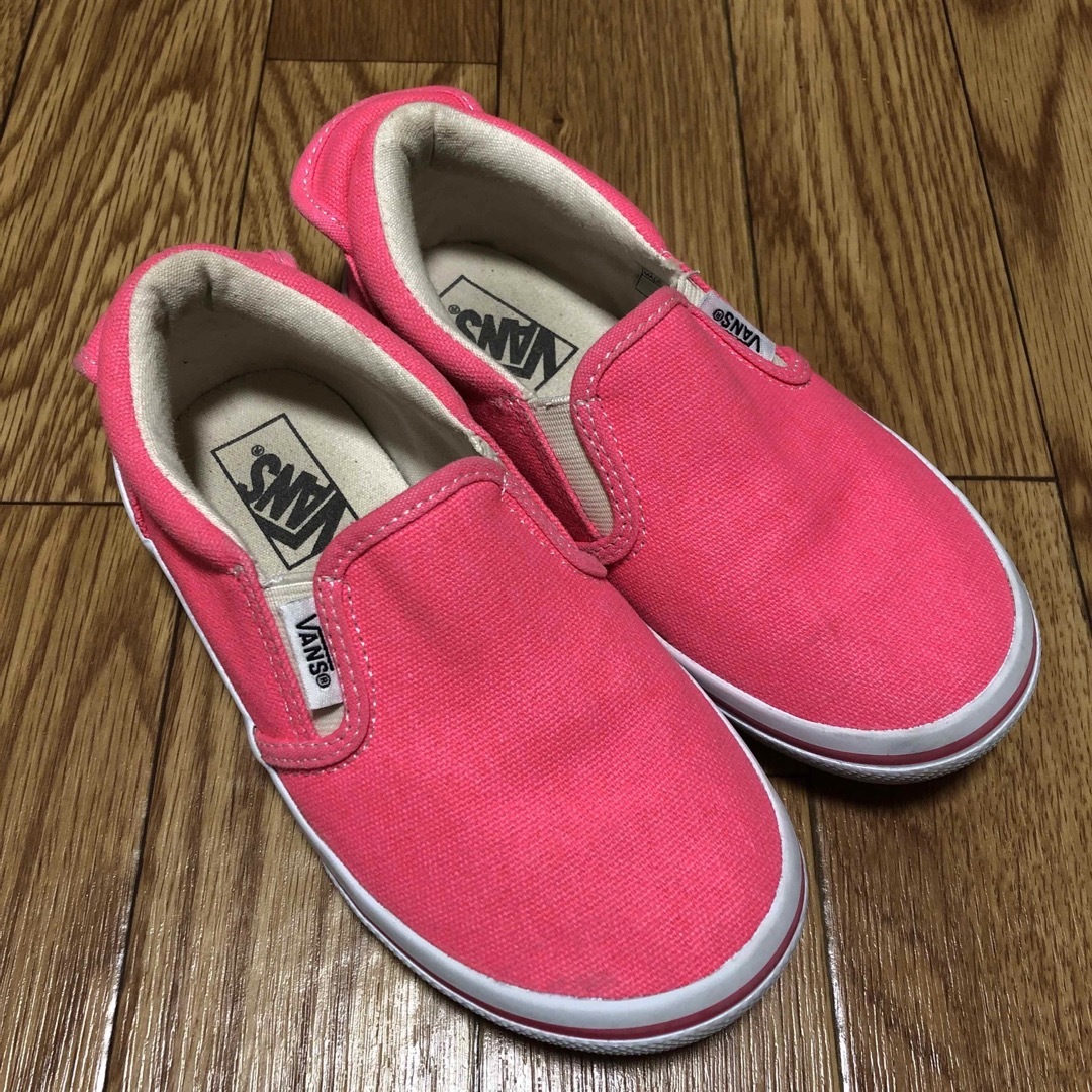 VANS(ヴァンズ)のVANS ネオンピンク スリッポン 19cm キッズ/ベビー/マタニティのキッズ靴/シューズ(15cm~)(スリッポン)の商品写真