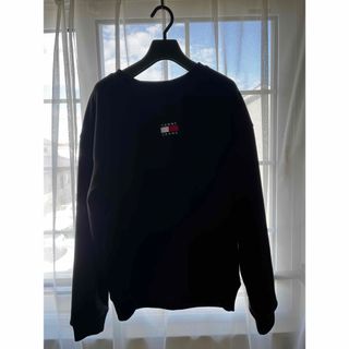 トミージーンズ(TOMMY JEANS)のTOMMY JEANS BLACK  Lサイズ6800508623 トレーナー　(スウェット)