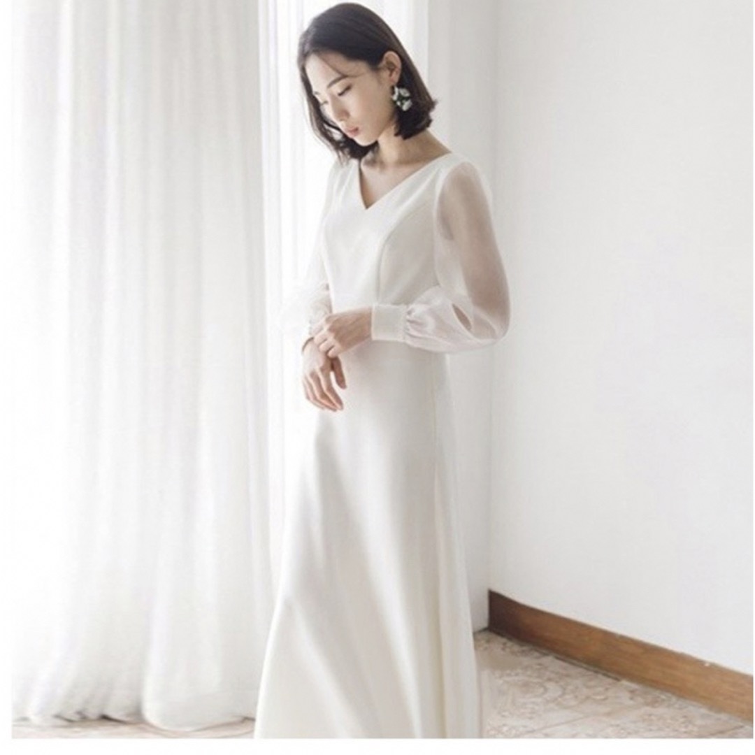 ウェディングドレス　白ドレス　長袖 レディースのフォーマル/ドレス(ウェディングドレス)の商品写真
