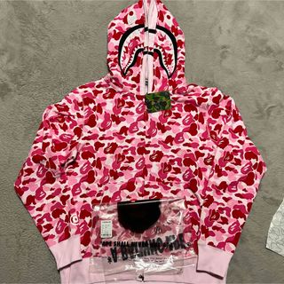 アベイシングエイプ(A BATHING APE)のAPE BAPE KAWS PINK CAMO DOUBLE シャークパーカー(パーカー)