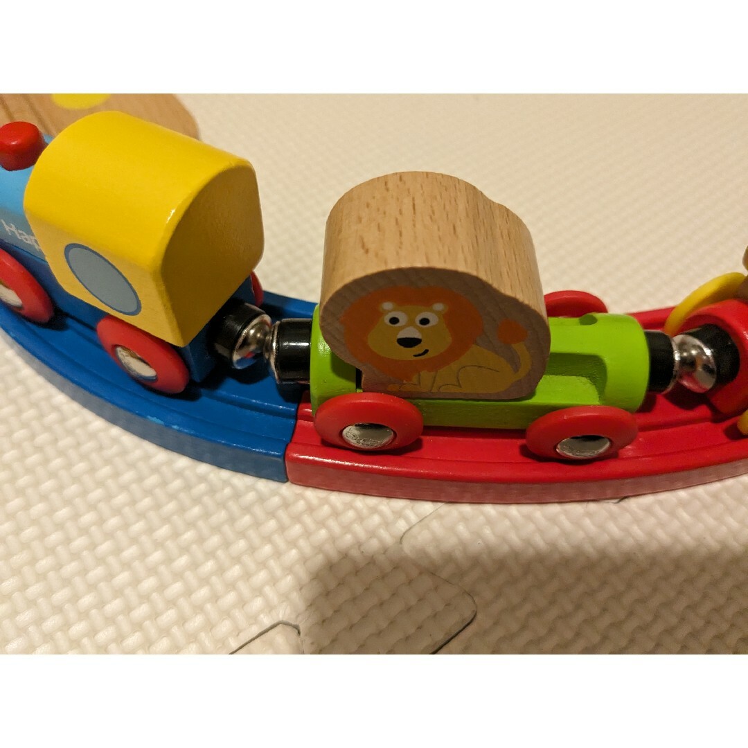 Hape(ハペ)のHape　ハペ　よくばりレールセット キッズ/ベビー/マタニティのおもちゃ(電車のおもちゃ/車)の商品写真