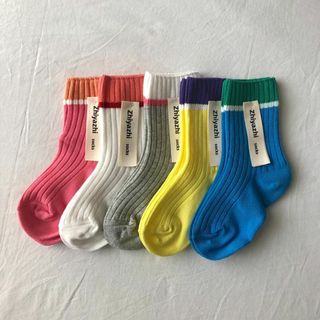 ザラキッズ(ZARA KIDS)のhaisyoku socks　キッズ靴下 　3足セット　新品(靴下/タイツ)