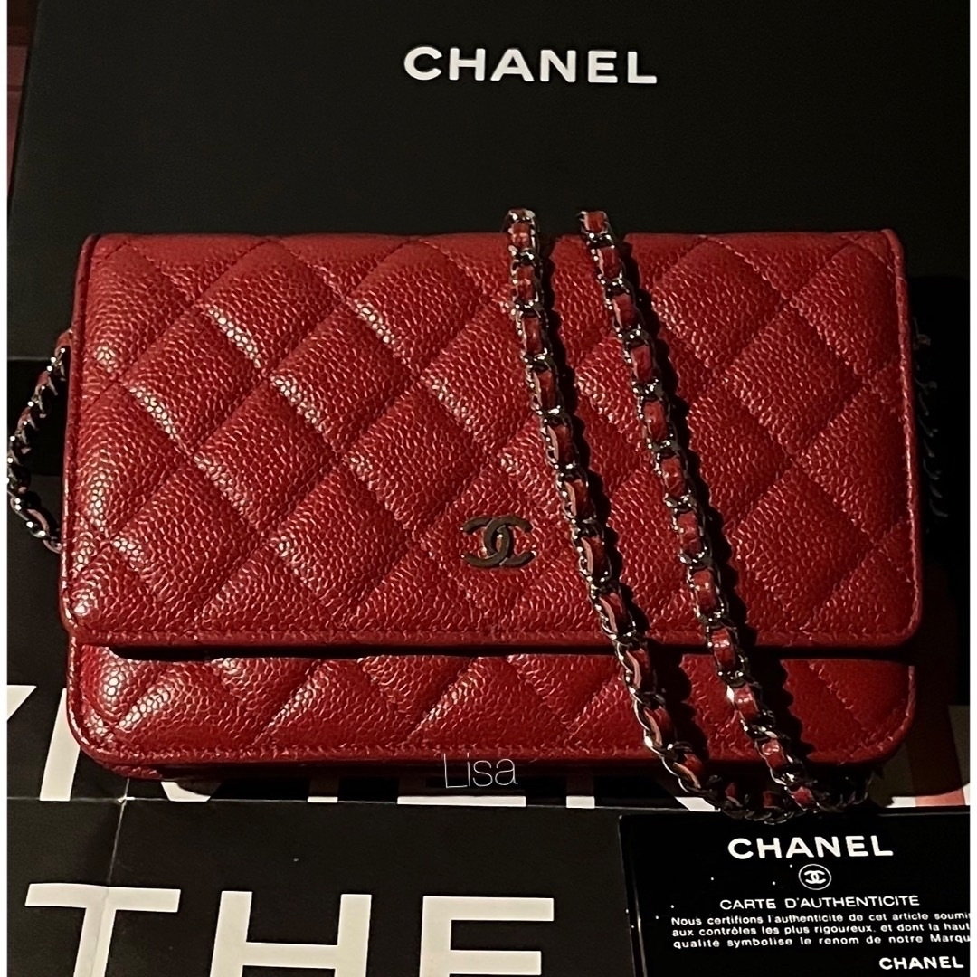 CHANEL(シャネル)の美品✨入手困難　CHANEL チェーンウォレット キャビアスキン　赤 レディースのバッグ(ショルダーバッグ)の商品写真