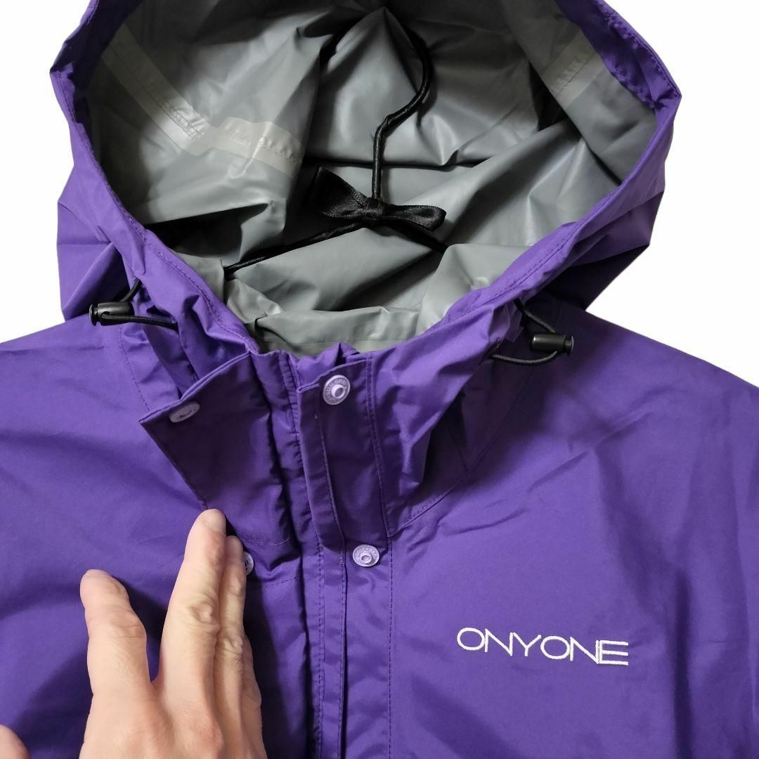 ONYONE(オンヨネ)の【新品】ONYONE レインウェア 上下セット ブレステック2.5L M 紫 スポーツ/アウトドアのアウトドア(登山用品)の商品写真