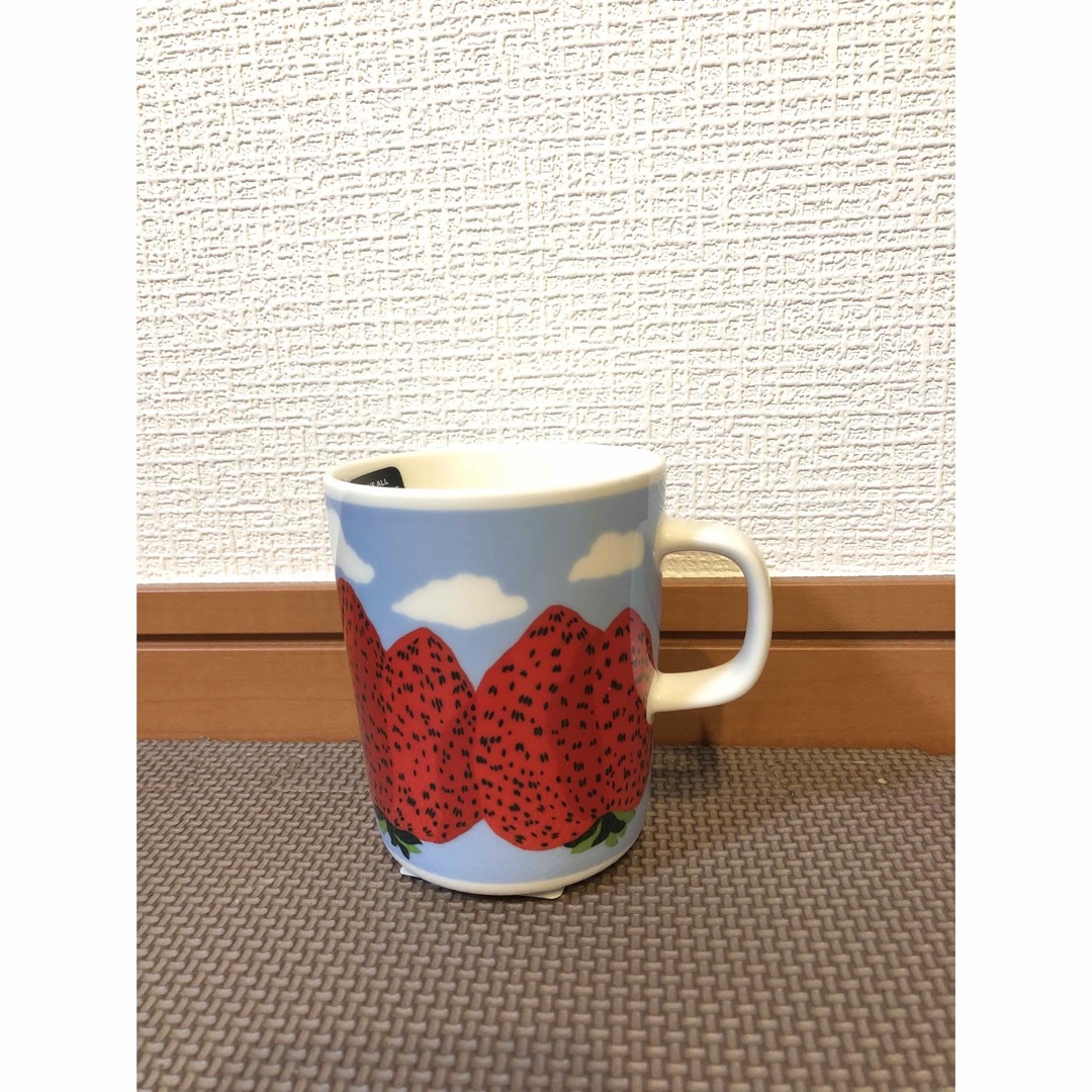 marimekko(マリメッコ)の【新品】marimekko マンシッカヴォレット　マグカップ　マリメッコ インテリア/住まい/日用品のキッチン/食器(グラス/カップ)の商品写真