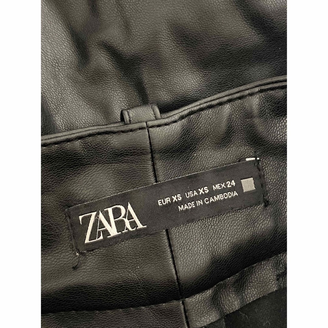 ZARA - ZARA レザー調ハイウェストテーパードパンツの通販 by hikari's